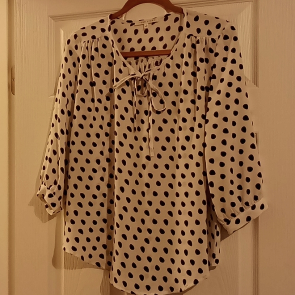 3/4 sleeve flowy blouse